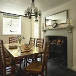 5 Bed - Rose Cottage